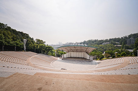 延世大学　屋外ステージ