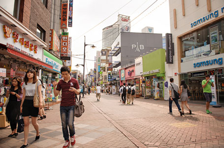 大学路の繁華街