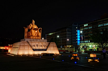 世宗大王銅像夜景