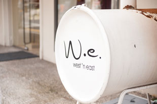 CAFE W.e.のロゴ